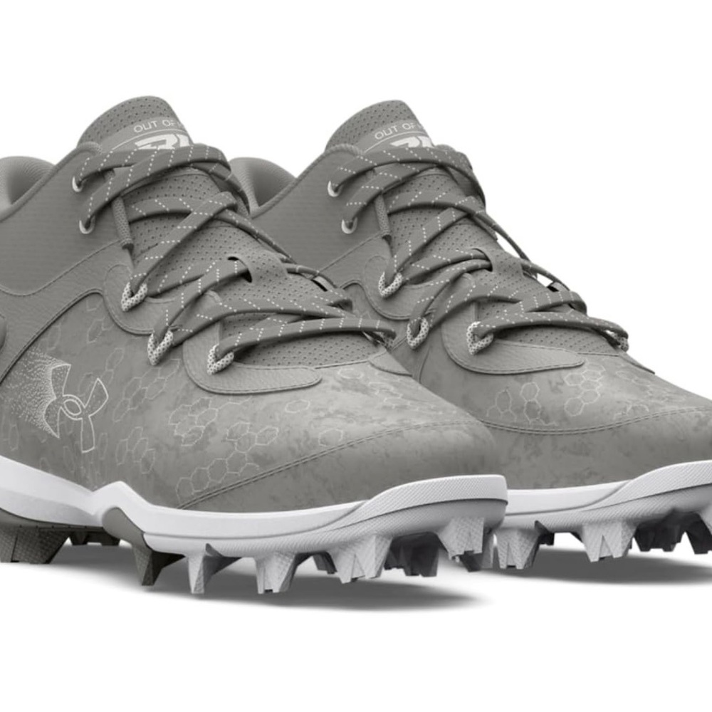 Like-New Under Armour Little Kids’ Baseball/Flag Football Cleats